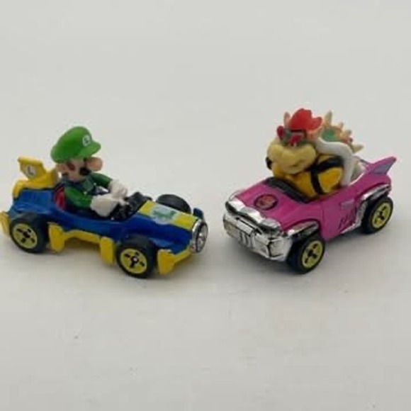 Hot Wheels Other - Hot Wheels Mario Kart Luigi Mach 8 and Bowser Badwagon Diecast Cars Lot of 2